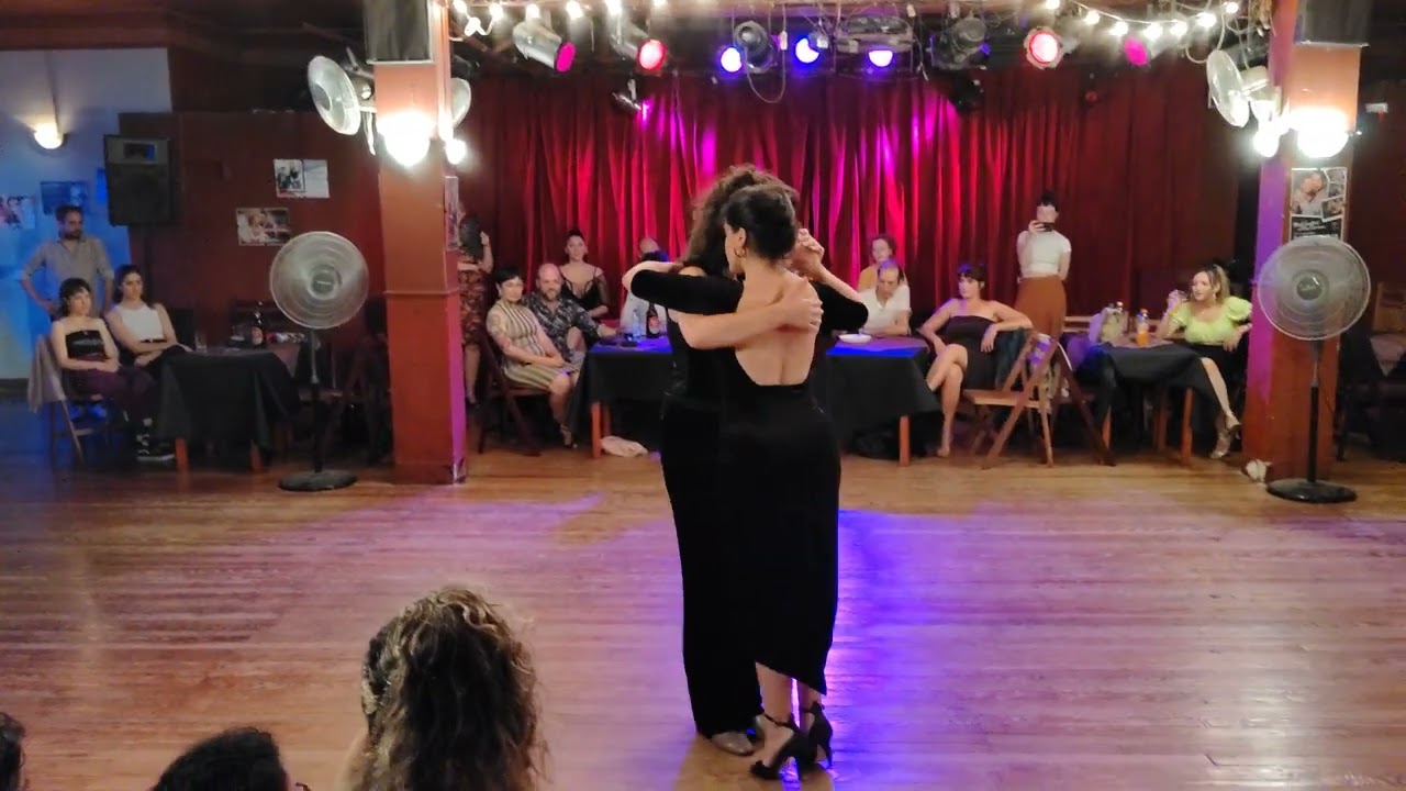 "Ensueños" - Mariana López Cattini y Claudia Poisó