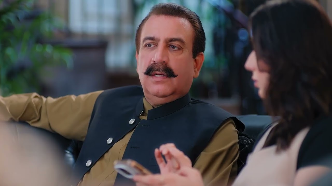 Aik Aur Khatre Ki Ghanti Bajh Gayi | Main Zameen Tu Aasmaan | Feroze Khan - Hiba Bukhari | Green TV