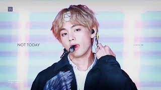 Download lagu 171225 방탄소년단 뷔 낫투데이 직캠｜Not Today BTS V Focus (4K) mp3