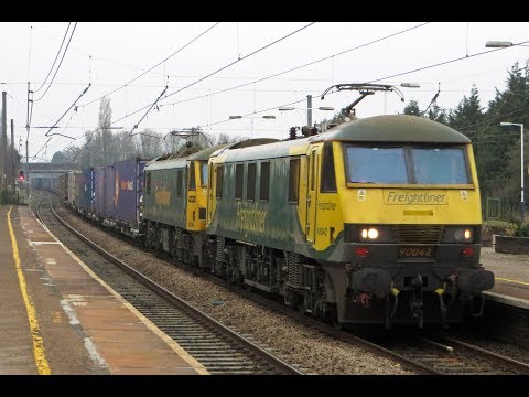 Freightliner 90042 & 90041 - 4S44 Intermodal, Leyland 10/04/18.