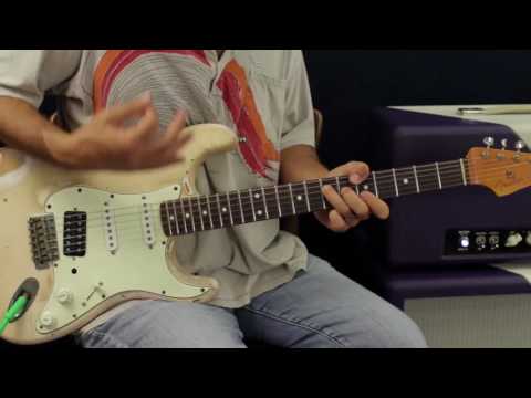 4 must know iconic Hendrix licks (Free Studio Quality backing track BONUS)