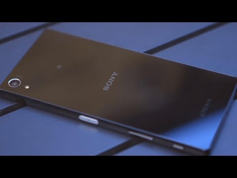 Watch the Sony Xperia Z5 Premium's 4K screen shrug off a splashing