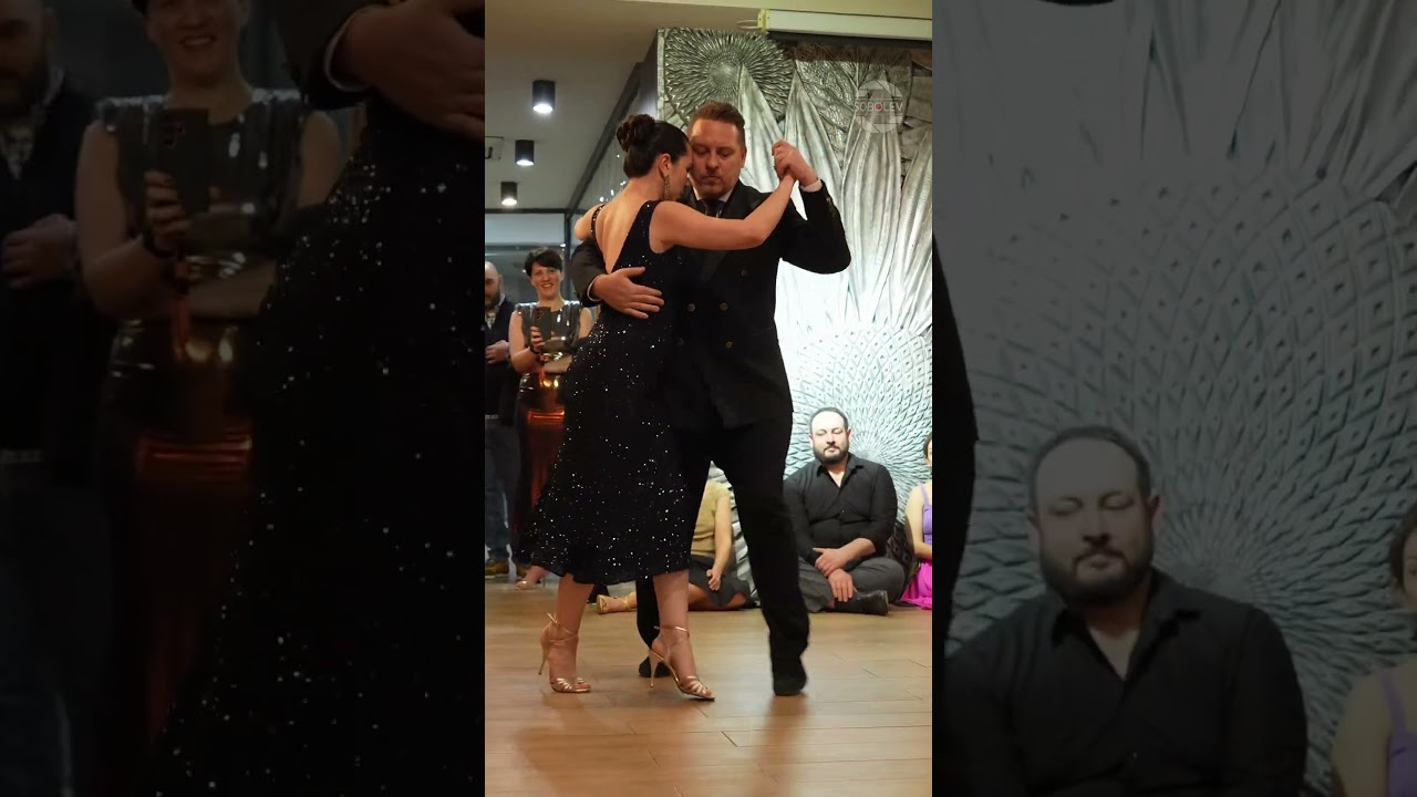 Elena Sergienko & Sergiy Podbolotnyy - Ríe payaso