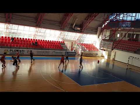 Amicii - CSU Stiinta Slam B 71-63