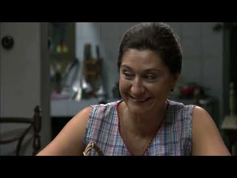 Amar C427 - Consuelo guarda ahorros por si a Paco le van mal los negocios