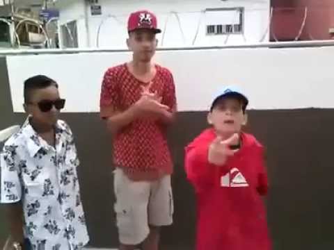 MC Pedrinho MC 2K e MC Brinquedo   Medley Pesado 2014 ( Funk Kaos Sp )