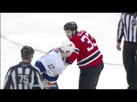Matt Martin vs Jay Leach