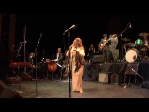 Brief excerpt from Motown R&B Concert - Bonnie VanBuskirk sings Respect, January 2010