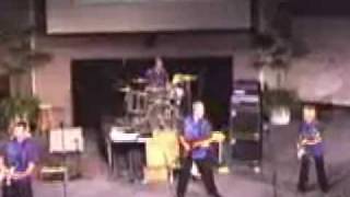 Surfaris Wipe Out video