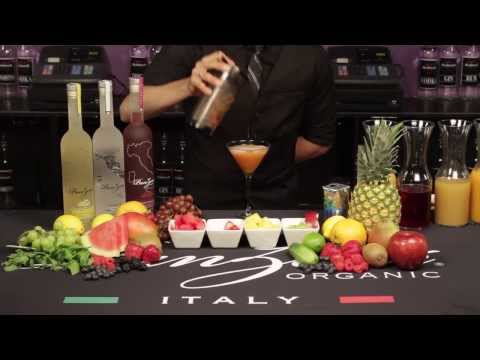 Italian Cocktail: Mango-Berry Martini - Punzoné Vodka Martini Recipe