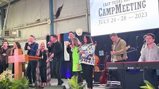 Karen Peck &amp; New River with The Erwins / We Shall Wear A Robe &amp; Crown