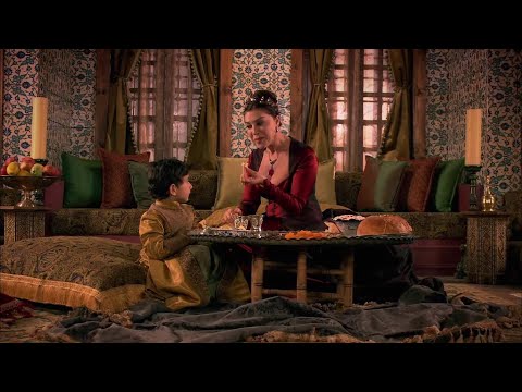 El Sultán 4 (41a). La Madre Sultana desayuna con Mustafa, mientras espera la visita del Sultán
