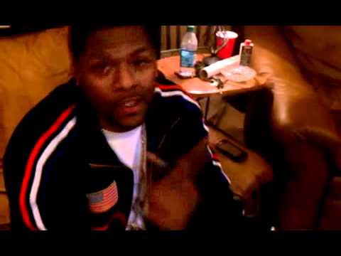 CapBizTV - Gettin it in wit MarKnoxx and B Smoove in The LockerRoom. by Philly Boot