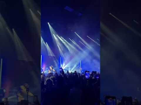 6lack and Jessie Reyez perform live in Los Angeles