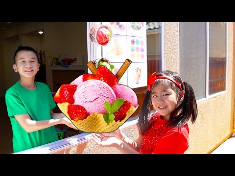 Jannie and Andrew Pretend Play Drive Thru Shop | Funny Food Toys Story