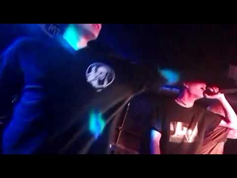 Rockbottom crew performs "DO IT" live in Cologne, Germany 04/24/18