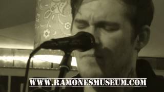 Brian Fallon 1930  live Ramonesmuseum Berlin The Gaslight Anthem acoustic