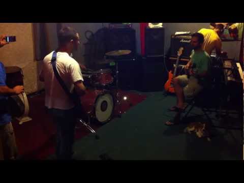 It's hot in Bait Ham Jam  28-10-2011