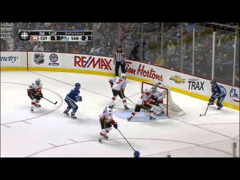 Relentless Canucks Shift Against Flames 04/06/13 [HD]