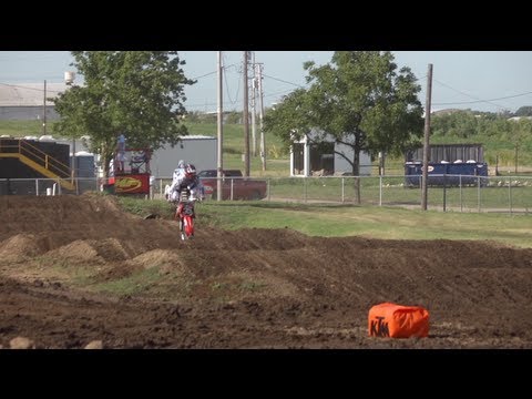 Jaisaac Sloan racing a mud fest Ponca City 2013 !