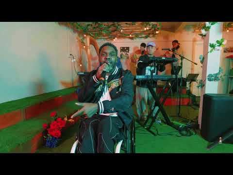 Keak Da Sneak - Super Hyphy Live Ft The Yee Section (Dir. by @Splashthakidd)