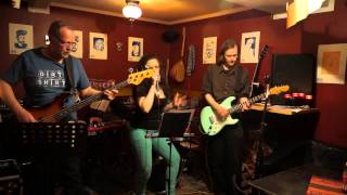 dessy & the rainmakers - circus