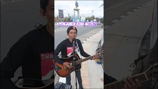 Download lagu Gak Nyangka! Pengamen Ini Lebih Bagus dari Penyanyi Aslinya! #shorts mp3