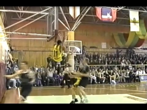 Timothy Brooks amazing slam dunk against Vilniaus Statyba in '96