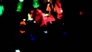 pierpoljak   je descend le bar