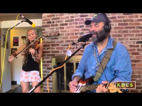 Otis Taylor & Anne Harris performing My World is Gone