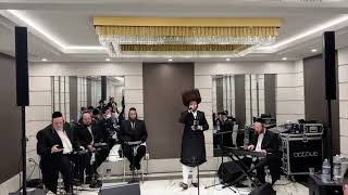 זאנוויל ויינברגר עם שייעה קאלער ומקהלת זמירות בביצוע מטורף ״אדרבה״