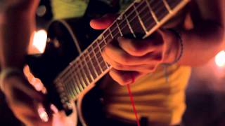 Video Ando Buscando Un Beso de Toke D'Keda