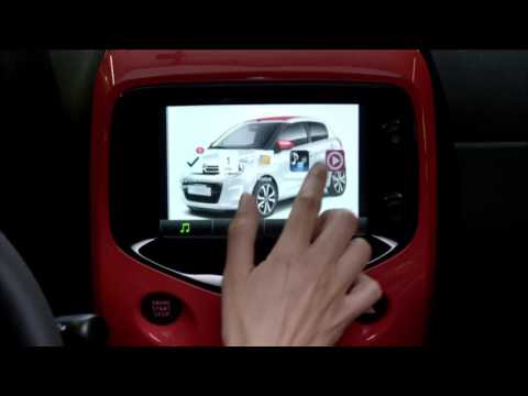 Citroën C1 : How to use the Mirror Screen technology