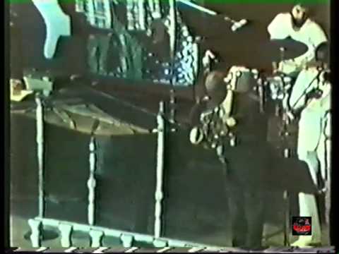 Cleanhead Vinson + Little Esther Phillips w Johnny Otis Show -Monterey 1970 (Live video)