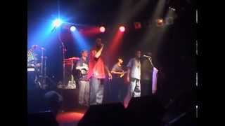 SUD SOUND SYSTEM  live  babylonia club PONDERANO BI 8 11 2003 p4