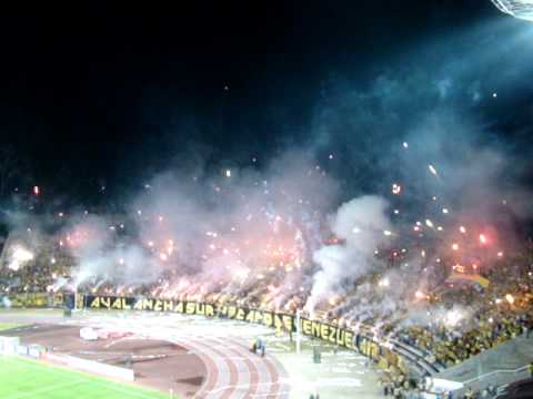 "Salida al campo del Depotivo Táchira" Barra: Avalancha Sur &bull; Club: Deportivo Táchira