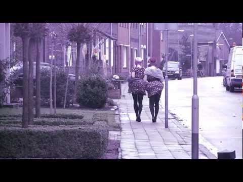 De Ongesjoare Jonges - Waggelvot (Zaatlap Scene) - trailer