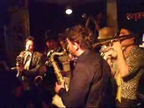 fanfare Nymphonik feat Alimentation Generale 8 Janvier 2009 6