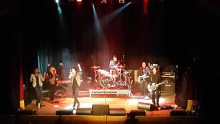 Train live - Drink up (Islington 2017)