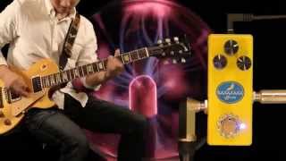 Video thumbnail for 【BANANANA effects】"BEAAAM!" Lo-fi Octave Arpeggiator demo by BanananaEffects