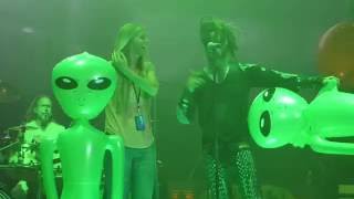 "Everybody's Fucking in a UFO" Rob Zombie & Sheri Moon Zombie@Camden, NJ 9/2/16