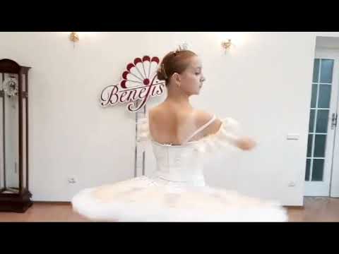 Stage costume F 0456 - video 2