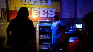 Jah Vibes Sound System feat. Word Sound & Power (Robert Tribulation & MC Jimmy Ranks)