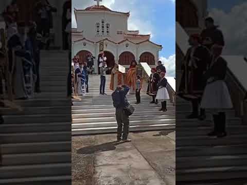 Ο πατέρας Ευάγγελος Παπανικολάου, τα παιδάκια και οι οπλαρχηγοί του 1821