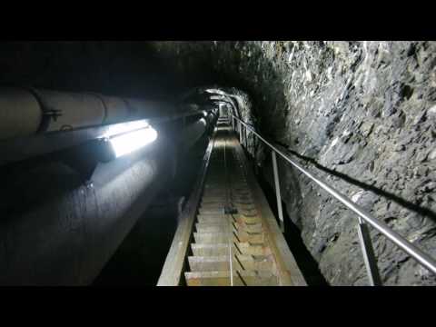 Standseilbahn 7432.01 Zillis-Reischen Stollenzugang - Wasserfassung Reischen Bergfahrt funicular
