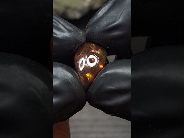 حجر عقيق ناري طبيعي