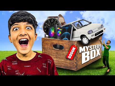 I Bought The World’s Largest Mystery Box! (200,000 PKR)