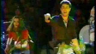 Enrique Iglesias - Don&#39;t Turn Off The Lights &quot; Live &quot;