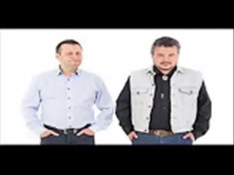 Aradi Tibor - Varga Ferenc József - Karácsonyfa alatt felejtett mikrofon