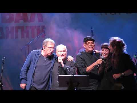 Τρία Γράμματα- Ύμνος του Ε.Α.Μ | @50ο Φεστιβάλ ΚΝΕ- "Οδηγητή"